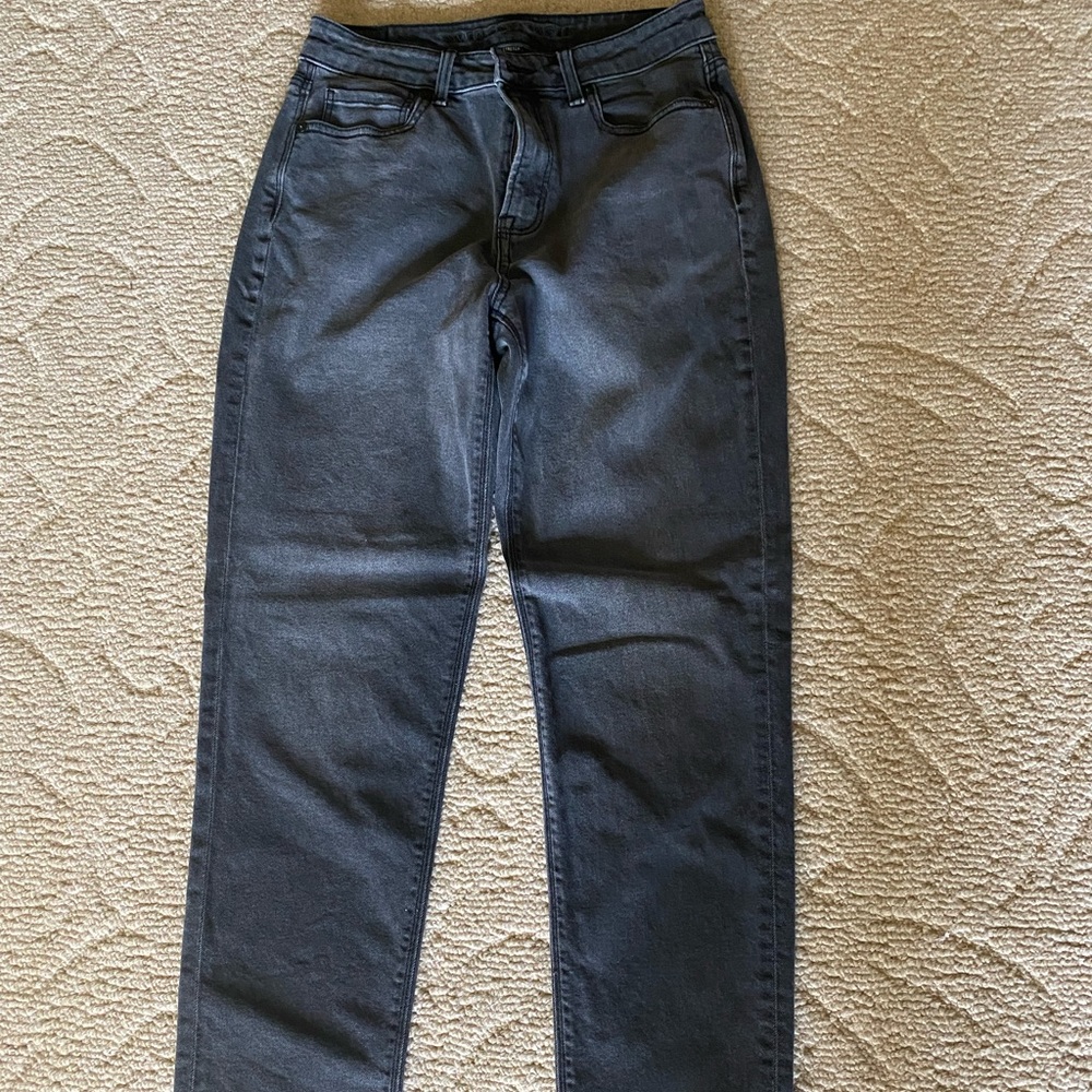 American Eagle mom jeans